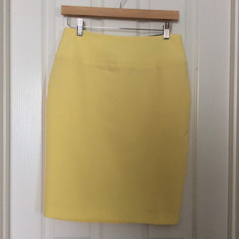 Alfani Yellow Pencil Skirt NWT - Picture 1 of 4